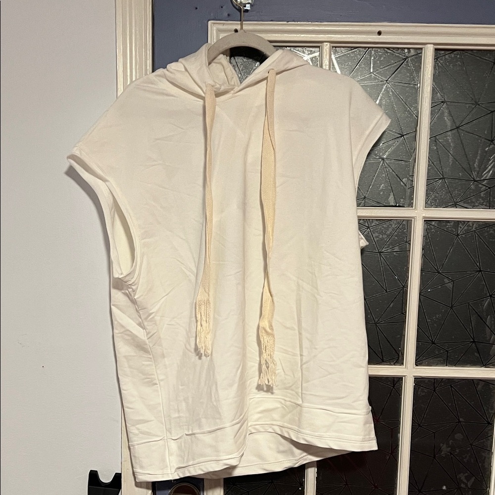 Gjs Women's Cream Sleeveless Hoodie size 3xl NWT